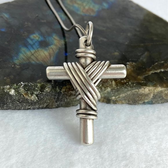 Sterling Silver 925 ZINA 2" Heavy Shrouded Cross Pendant Necklace 24" Chain 39g - Picture 6 of 16